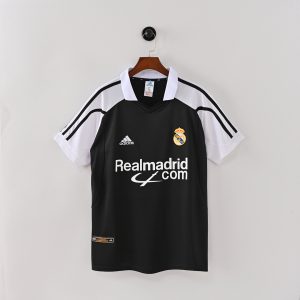 01-02 Real Madrid Local