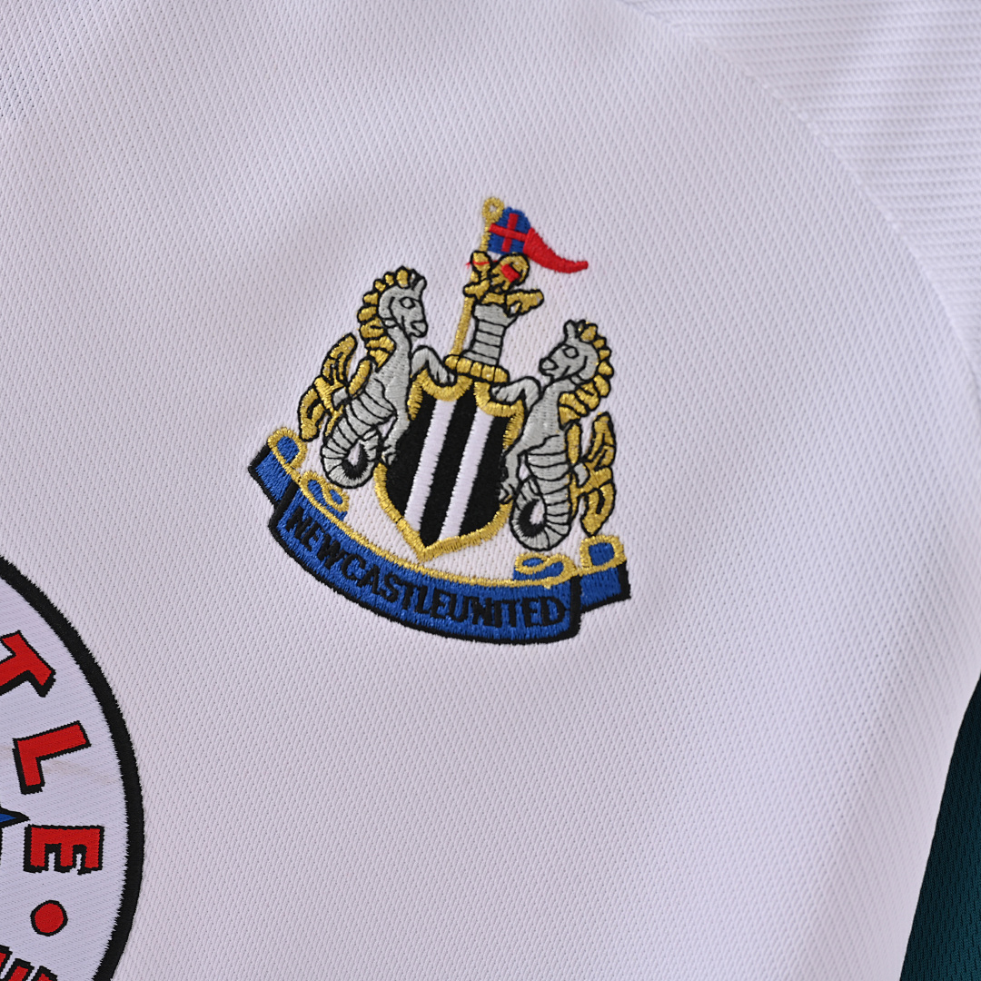99-00 Newcastle Visitante - Imagen 7