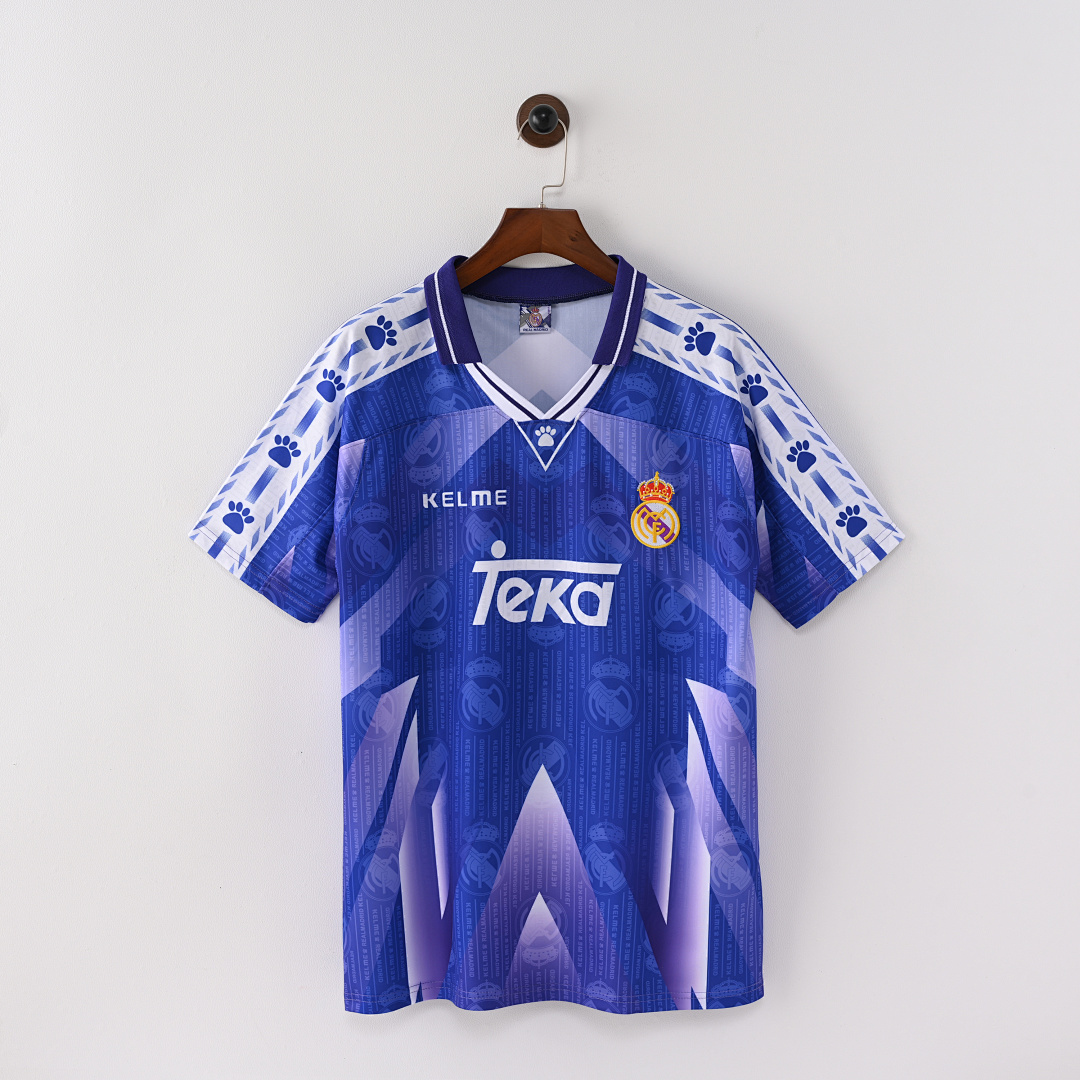 96/97 Real Madrid Local