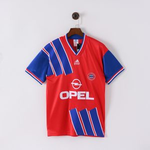 93-95 Bayern Múnich Local