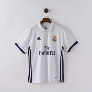 16/17 Real Madrid Local