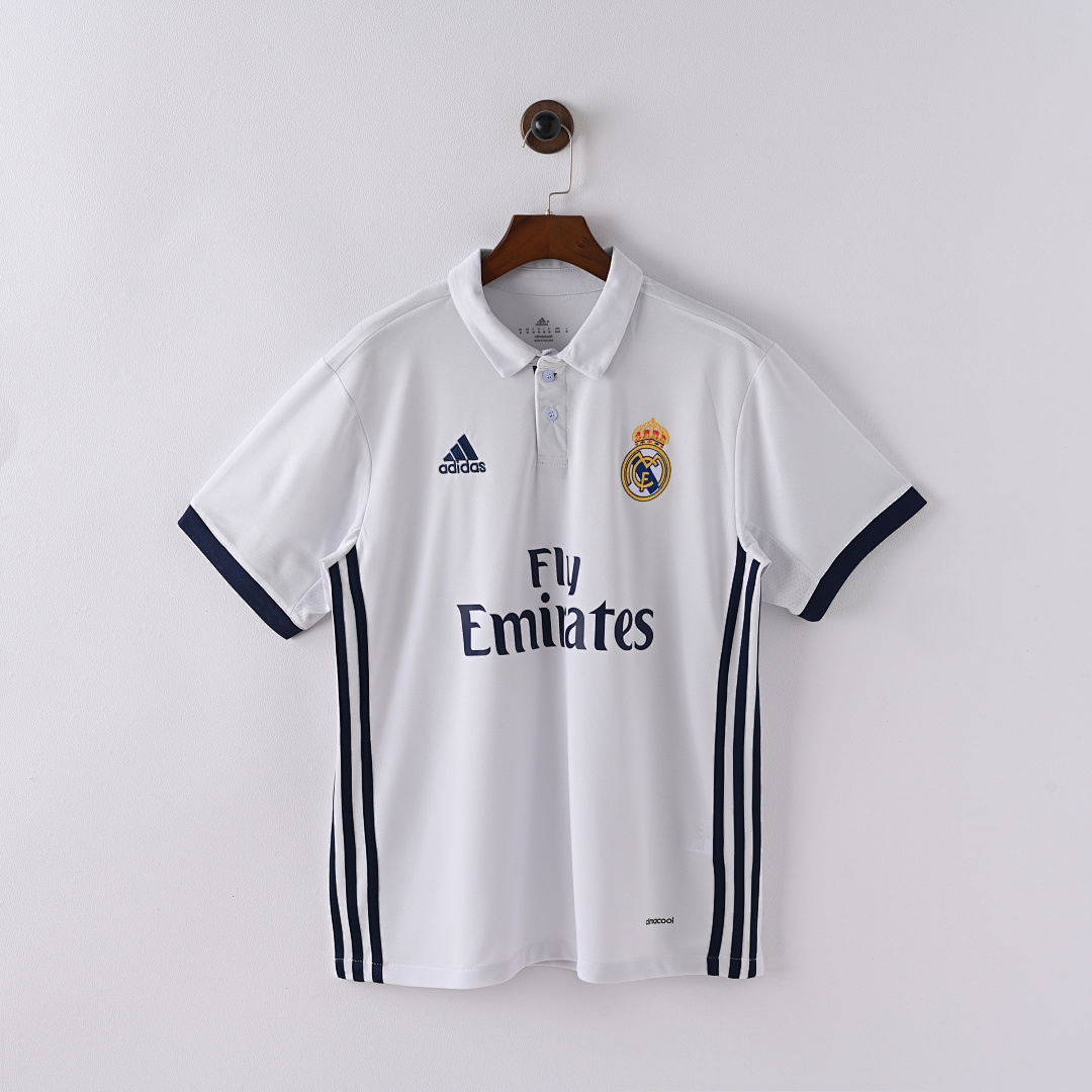 16/17 Real Madrid Local