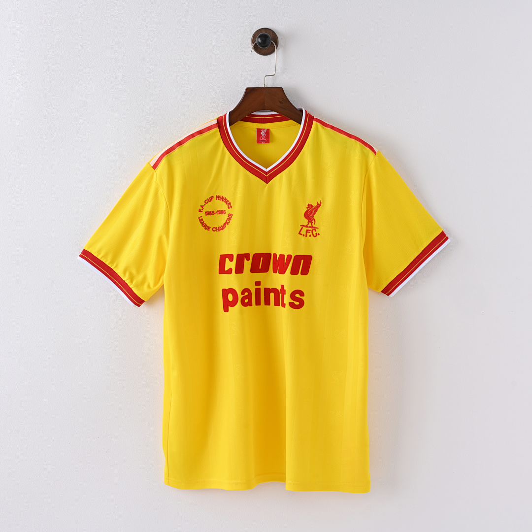 85-86 Liverpool Visitante