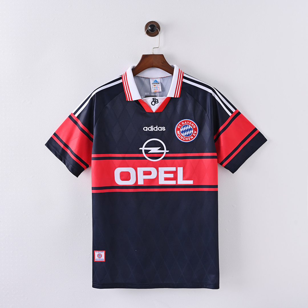 97-99 Bayern Múnich Local