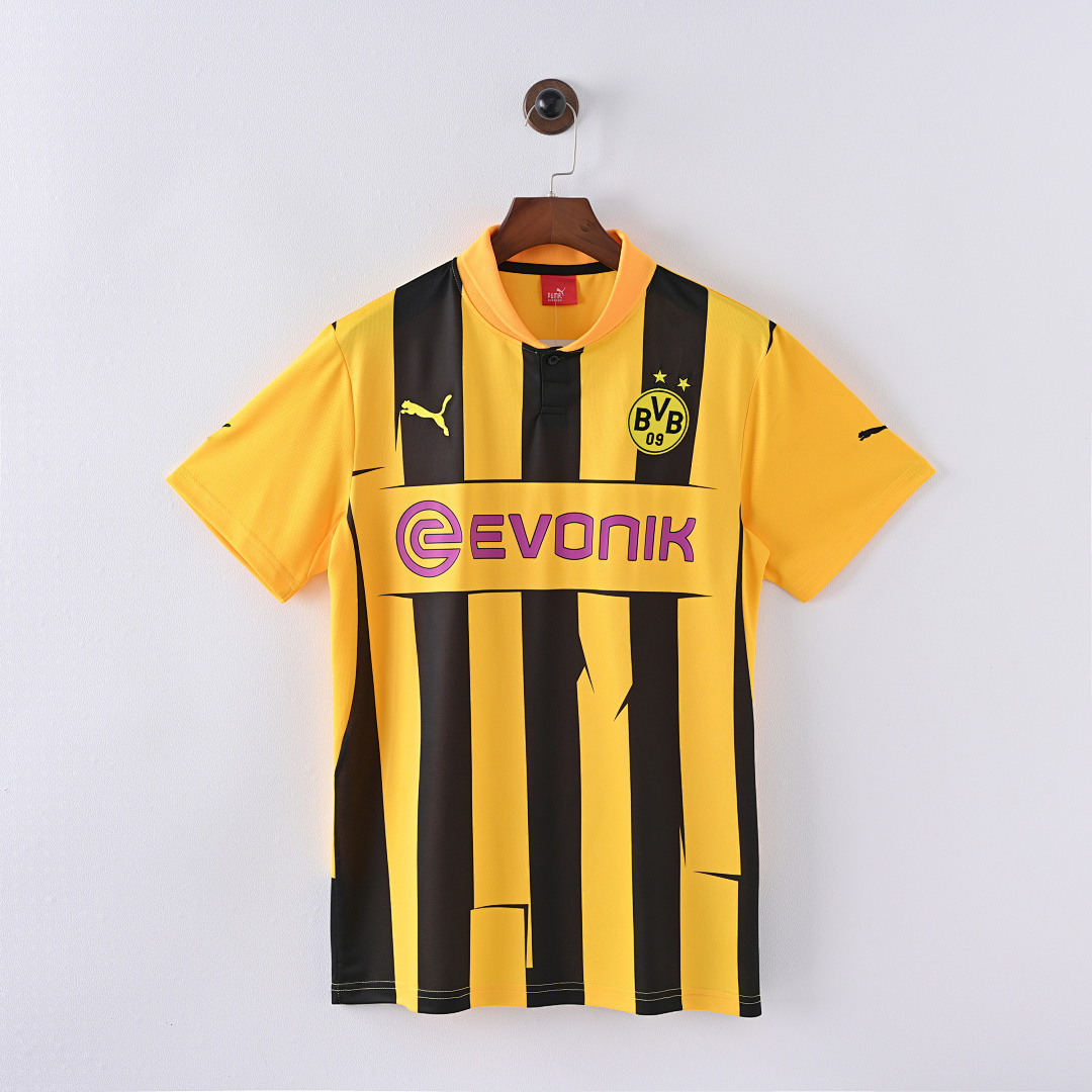 12-13 Borussia Dortmund Local