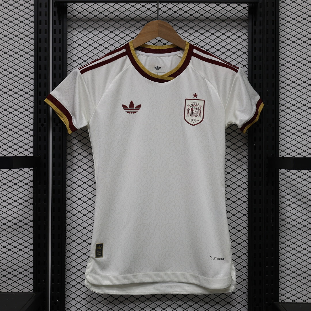 26/27 Mujer España
