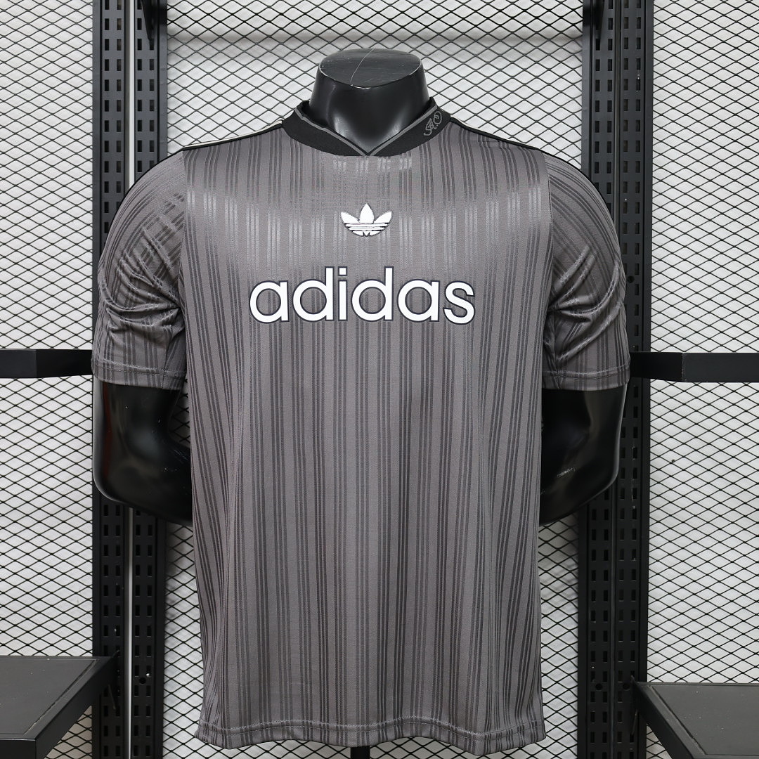 26 trébol casual gris