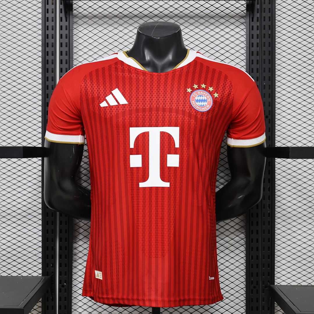 26/27 Bayern Múnich Local