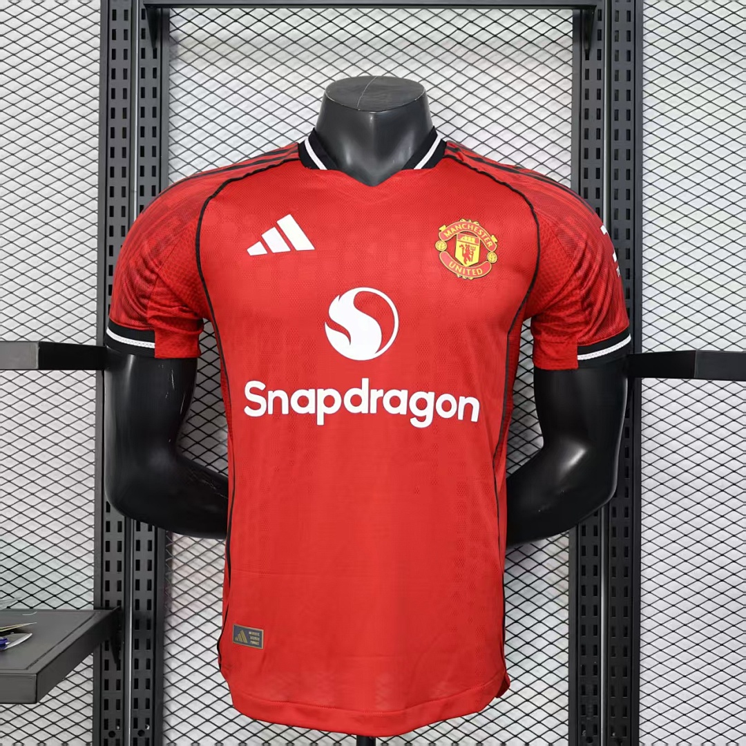 25/26 Manchester United Local