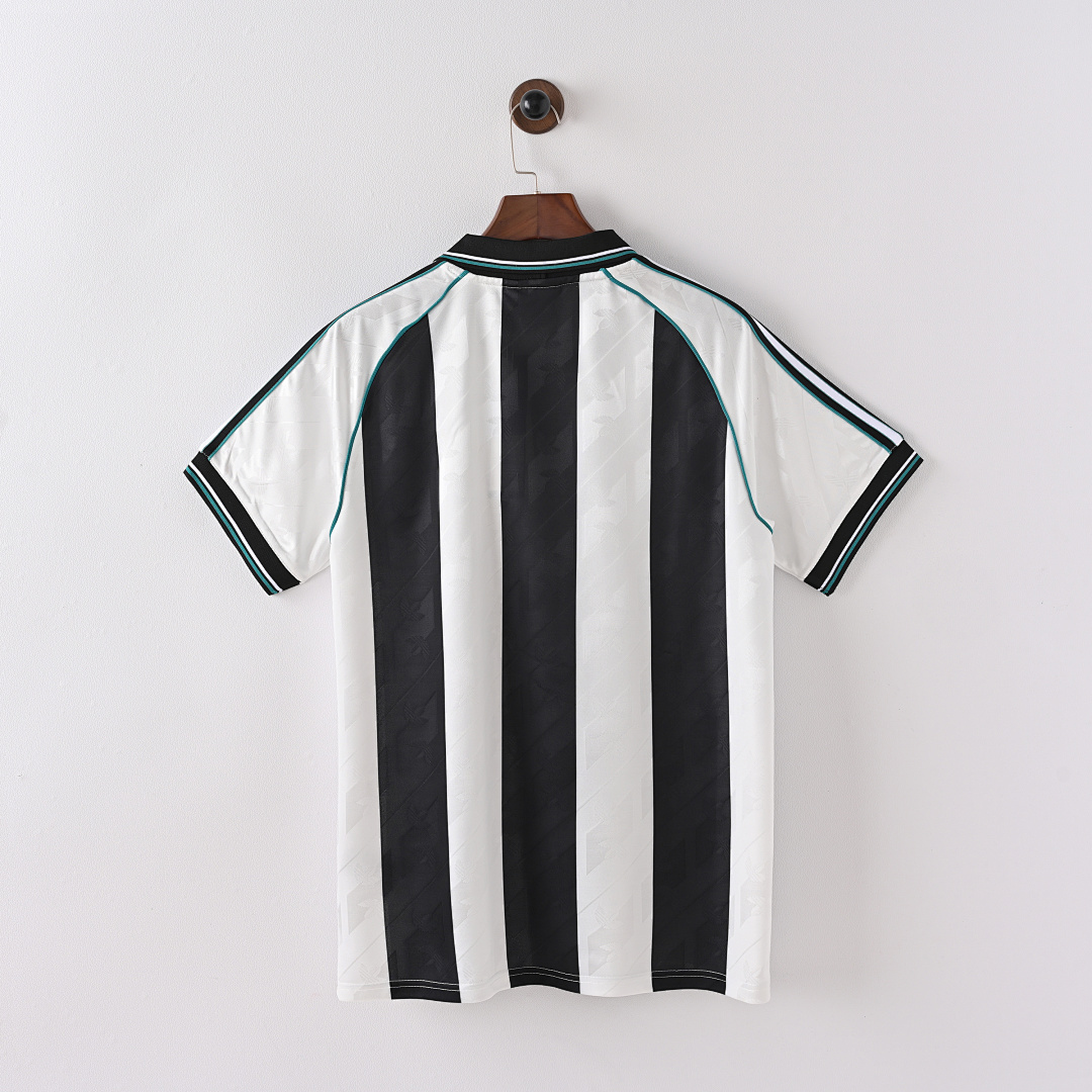 24/25 Newcastle - Imagen 2