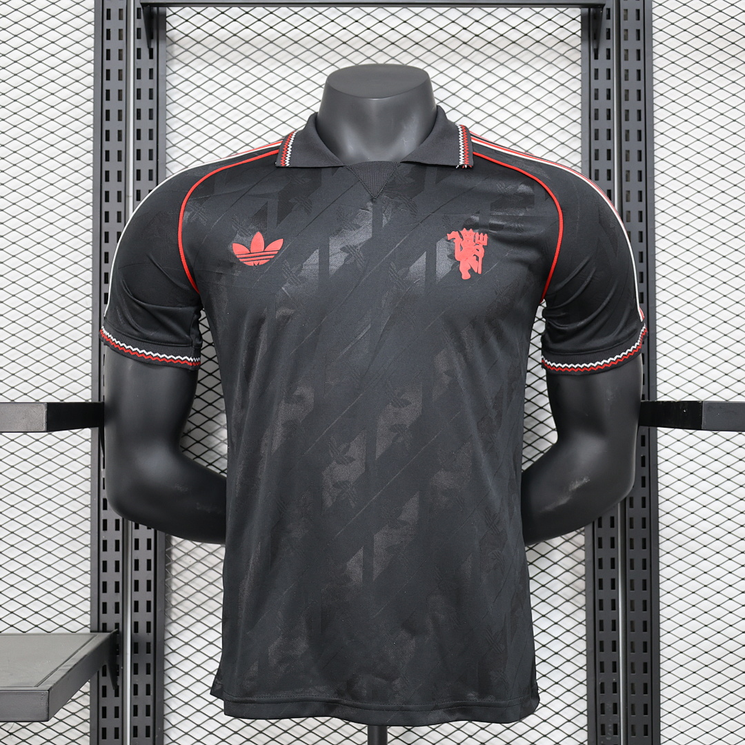 Manchester United Retro Negro