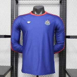 2026 Newcastle Casual Retro Manga Larga