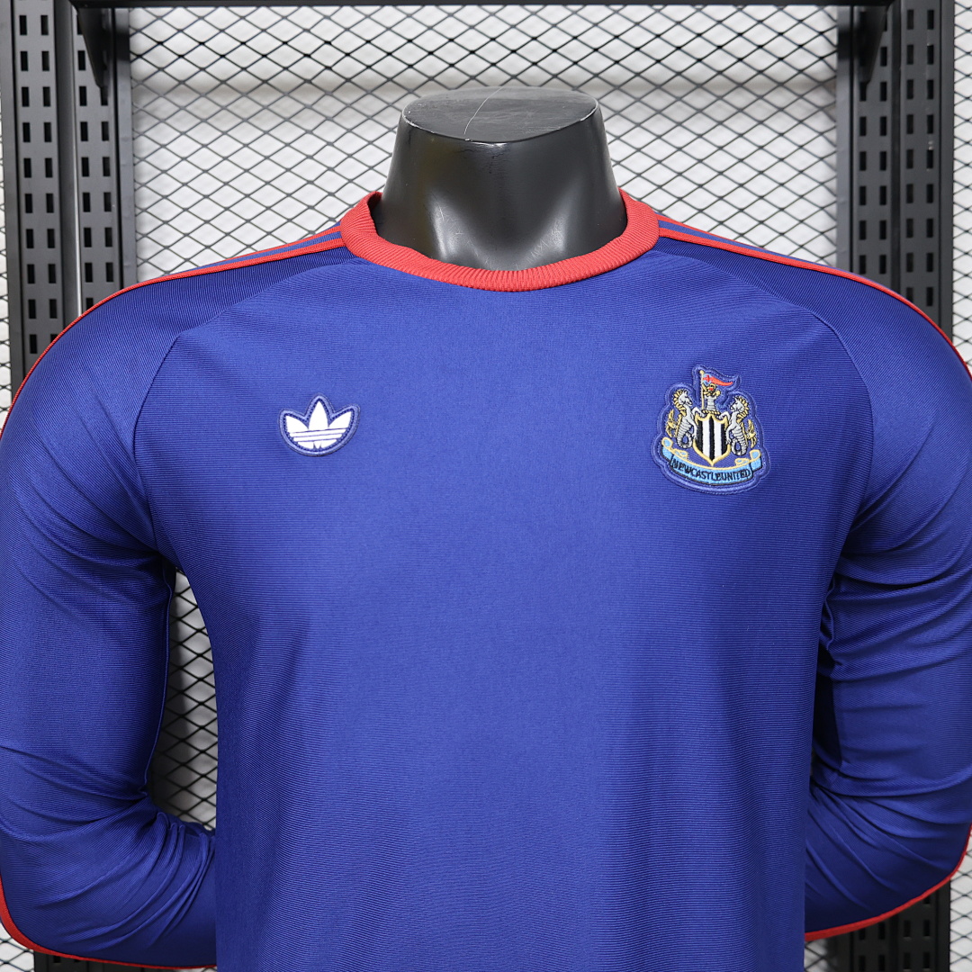 2026 Newcastle Casual Retro Manga Larga - Imagen 7