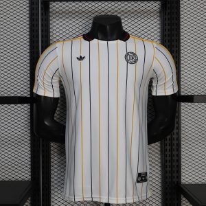 Newcastle Casual Retro