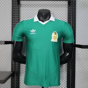 Estilo casual de tres hojas
