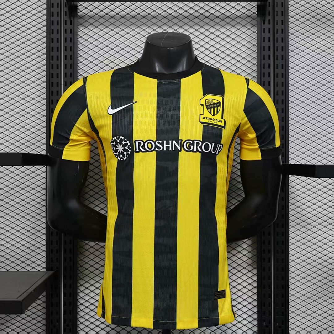 Al-Ittihad Local con publicidad