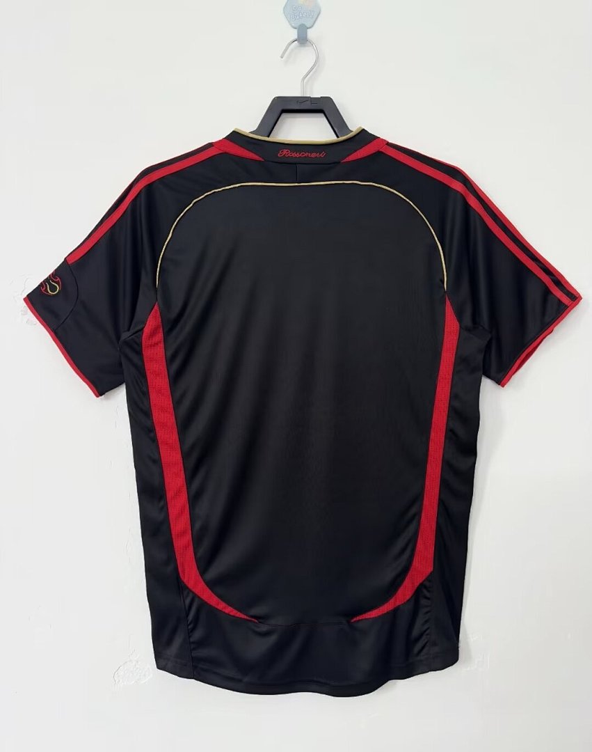 06-07 AC Milan 2ª Equipación Visitante - Imagen 12
