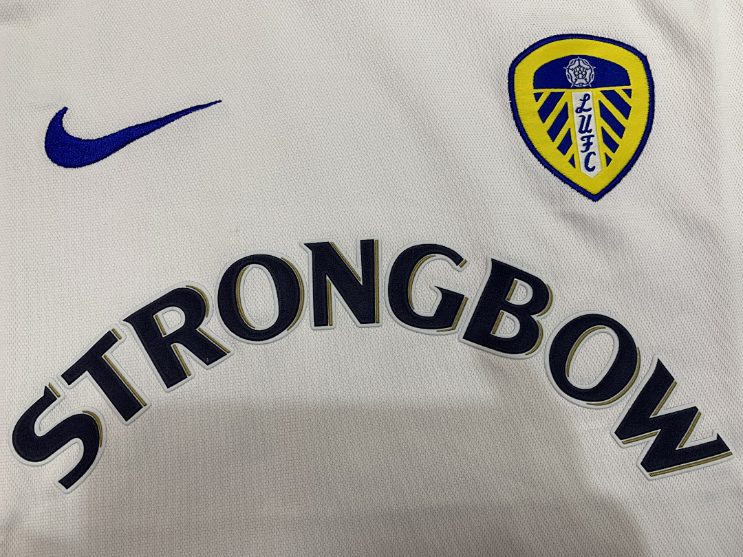 2000-01 Leeds United Local - Imagen 5
